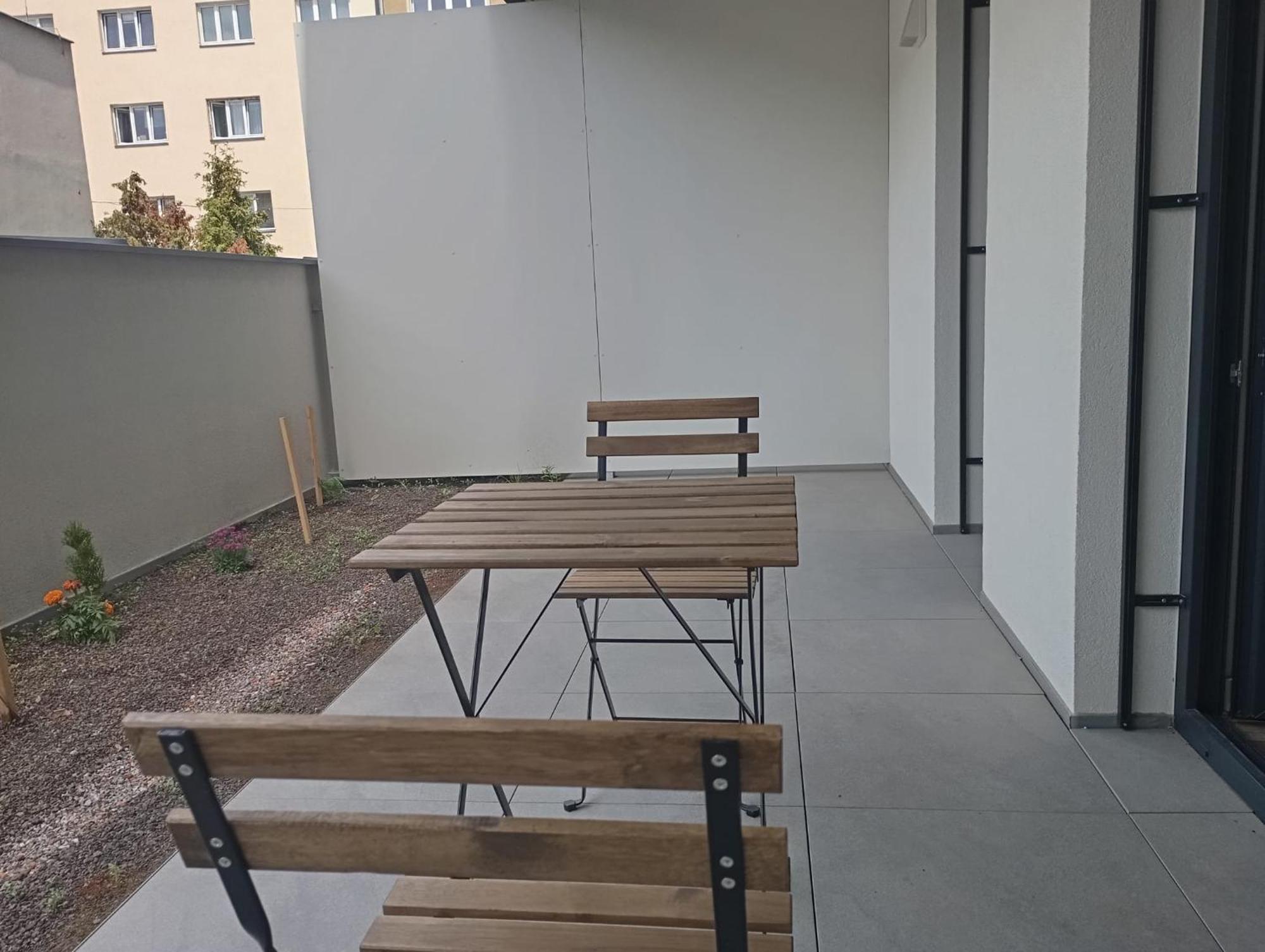Novy Apartman S Terasou Μπρνο Εξωτερικό φωτογραφία